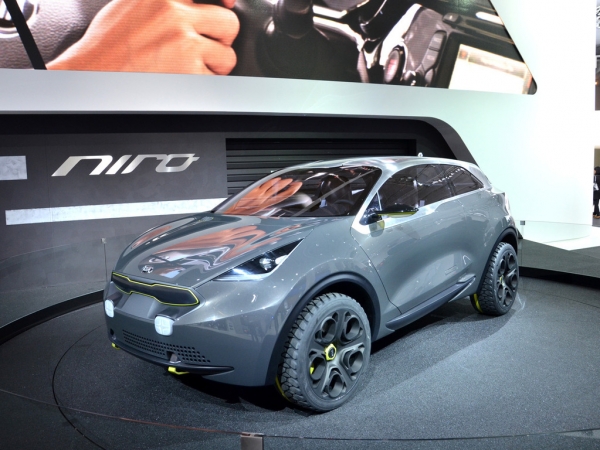  Kia Niro     2015 