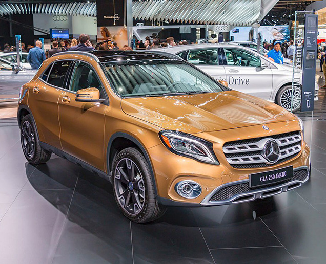 Mercedes-Benz     GLA        