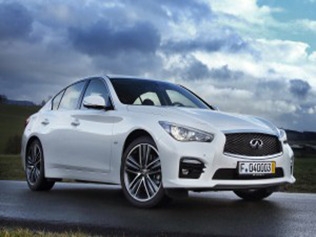   Infiniti Q50.    