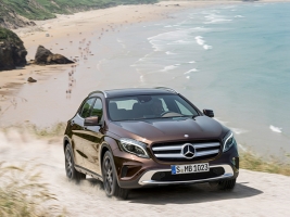  Mercedes-Benz GLA      