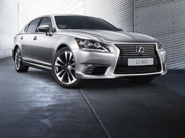 LEXUS IS         