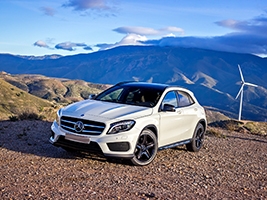      Mercedes GLA