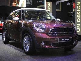 MINI Paceman.  .     