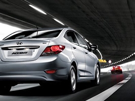      Hyundai Accent  - 