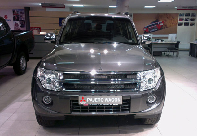    Mitsubishi Pajero Wagon   Mitsubishi !