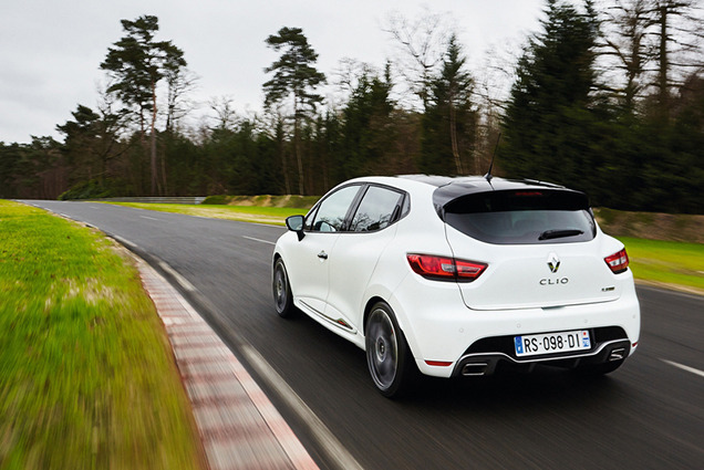 Renault Clio RS     8  32 