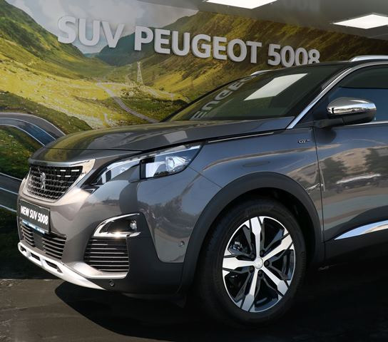    -  7- SUV PEUGEOT 5008