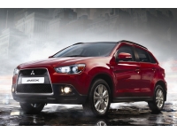 MITSUBISHI ASX:        21 000 .