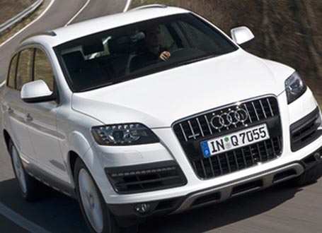 Audi Q7  Audi Q5   «  2010».