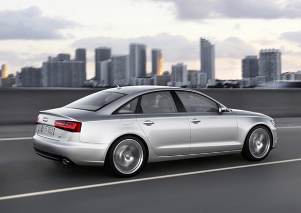 Audi A6  36 000   572   : , , 