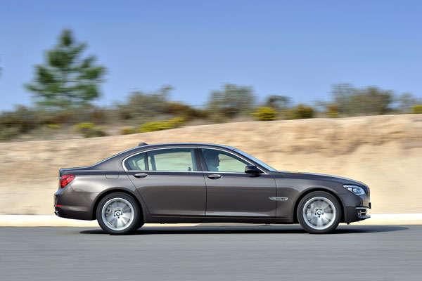  BMW 7 :      .