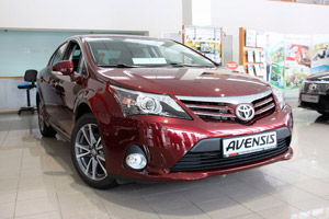  Toyota Avensis     !