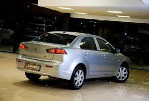  Mitsubishi Lancer X   1.6    !