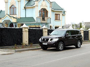 - Nissan Patrol: VIP-